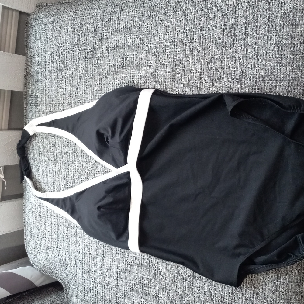 Trim shaper black/white one piece halter swim suit sz 14.